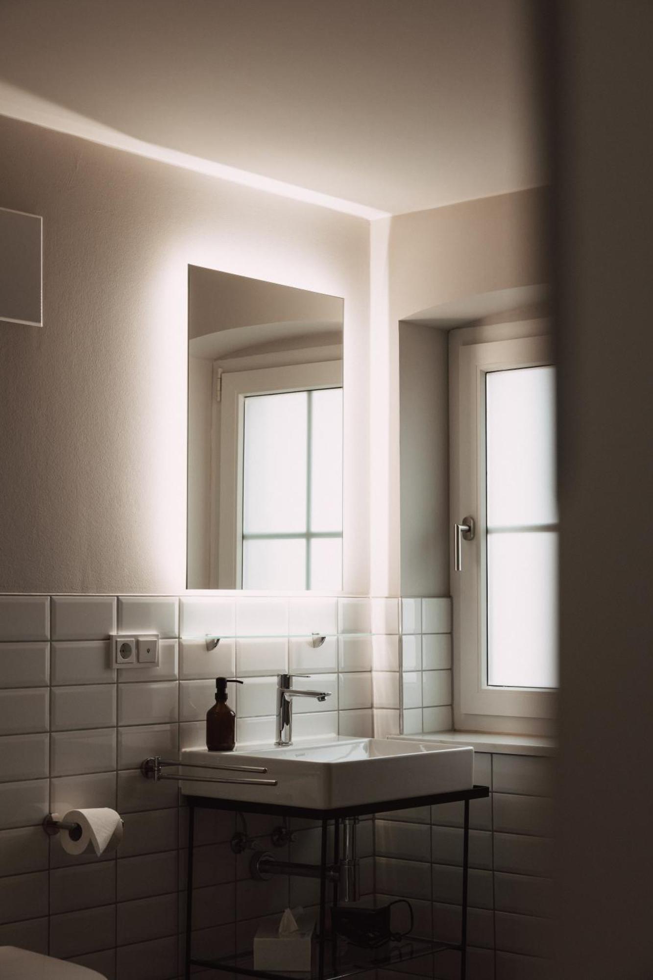 Dom Apartment IV - Modern & Zentral Mit Kostenfreiem Parkplatz フルダ エクステリア 写真
