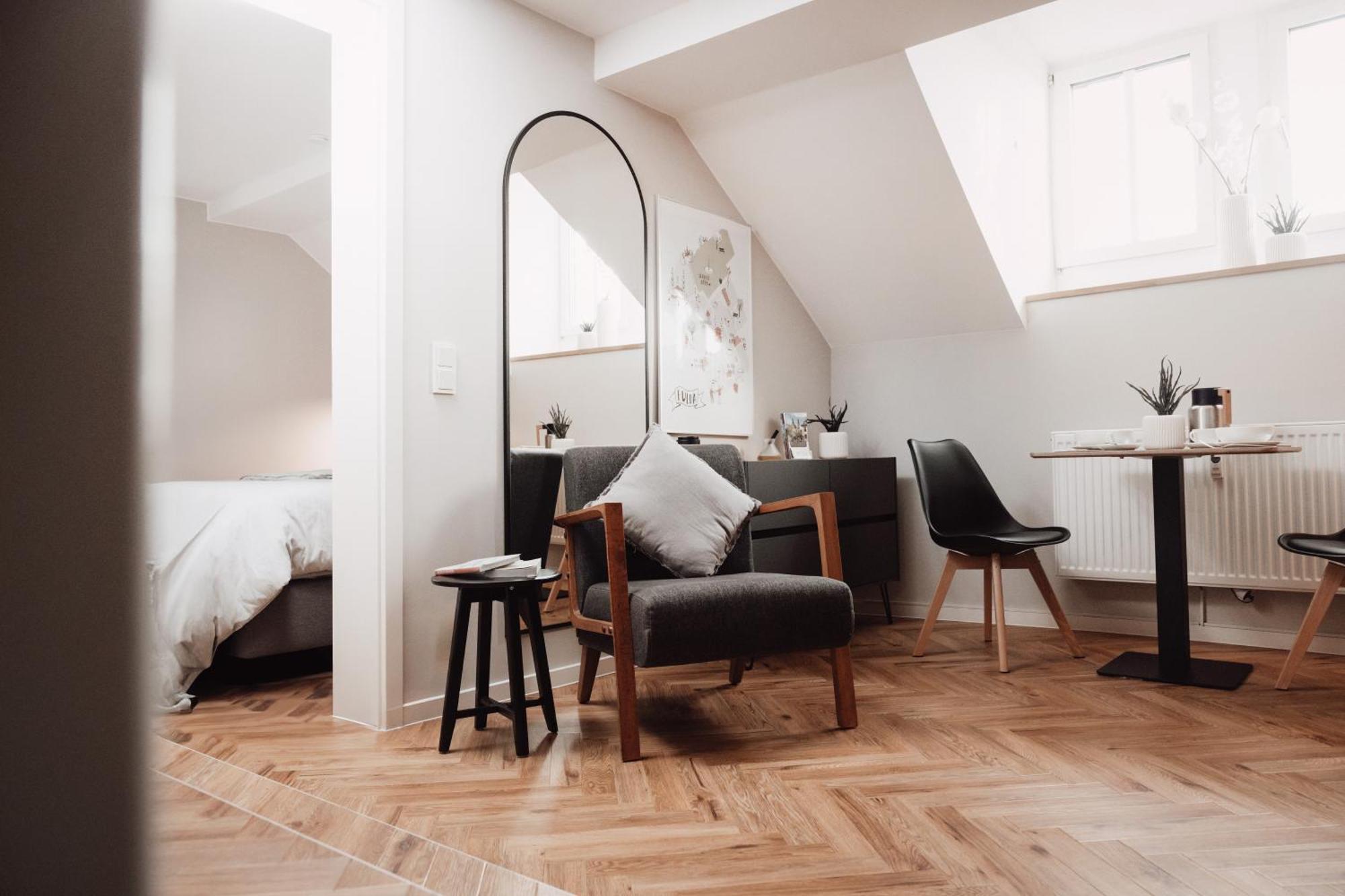 Dom Apartment IV - Modern & Zentral Mit Kostenfreiem Parkplatz フルダ エクステリア 写真